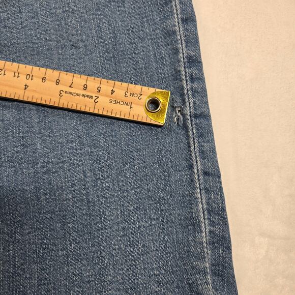 Levi's 541 Athletic Straight Premium Medium Wash Jeans 36‎ X 34 (34x32.5) - Picture 4 of 15